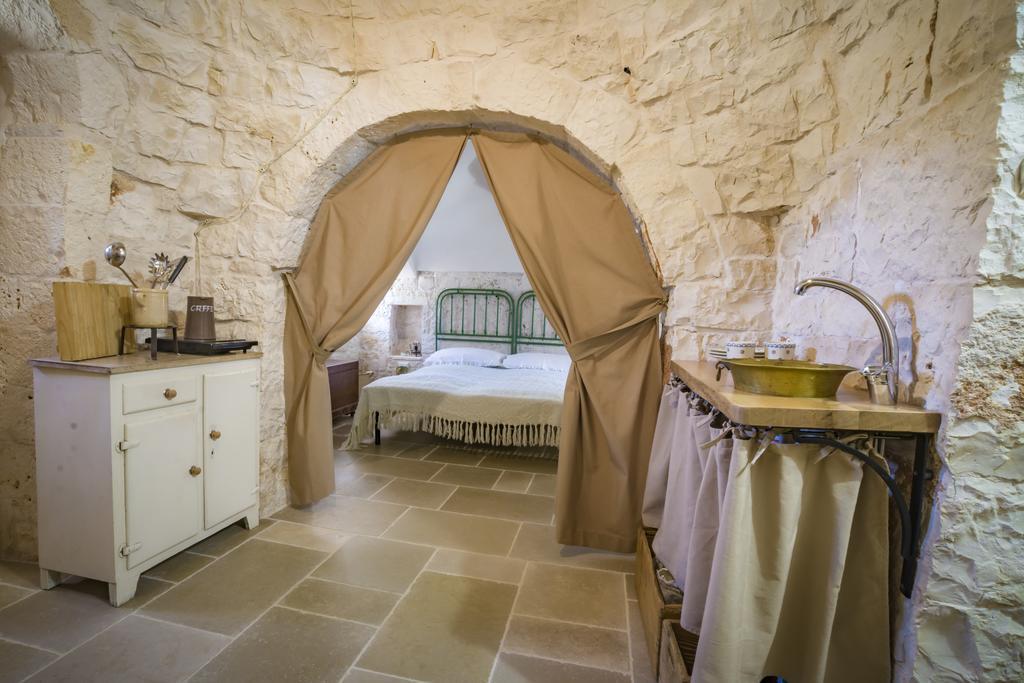 Wepuglia - Paradise Trulli Castellana Grotte Exterior photo